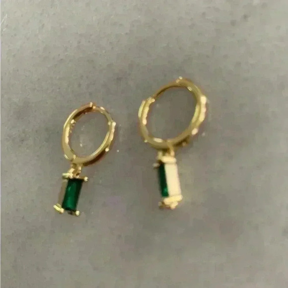 COPY - 18K Gold Green Crystal Dangle Princess Huggie Hoop Earrings Brand New - Picture 3 of 4